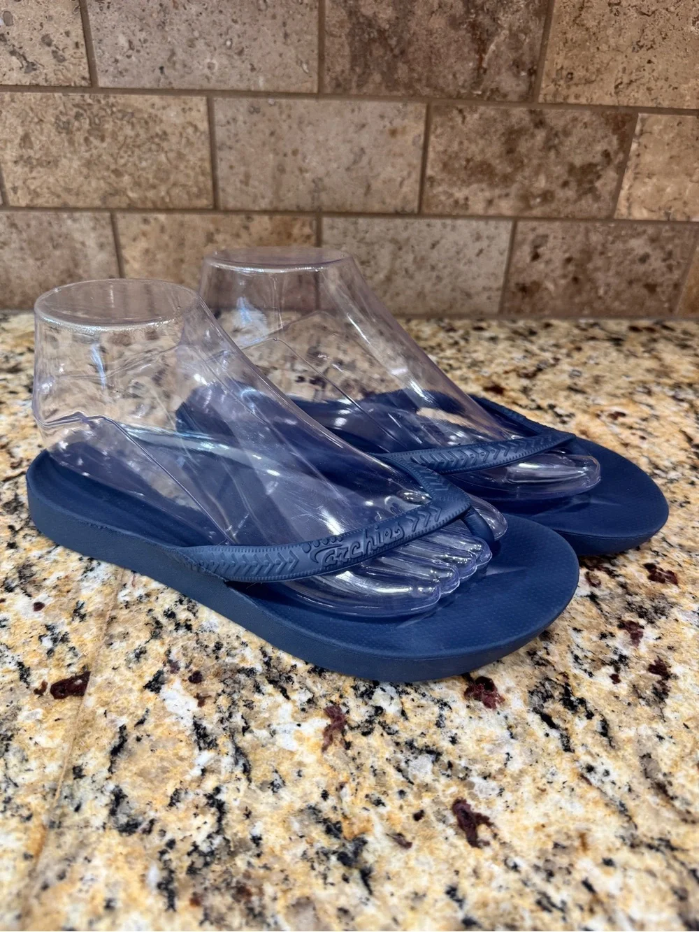 Archies Arch Support Flip Flops for Men & Women Navy W7/M6 EUC Beach